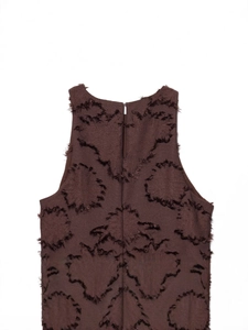 Mini robe sans manches pour femmes en marron foncé avec texture et fermeture éclair au dos