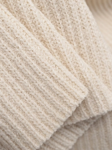 Débardeur en tricot beige à col en V avec texture gaufrée et finitions côtelées
