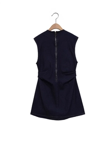 Stijlvolle mouwloze donkerblauwe denim jurk met een elegante ritssluiting op de rug