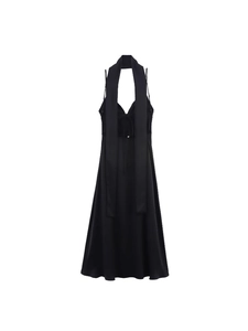 Elegantes schwarzes Seidensatin-Neckholder-Kleid mit V-Ausschnitt und langen Bändern