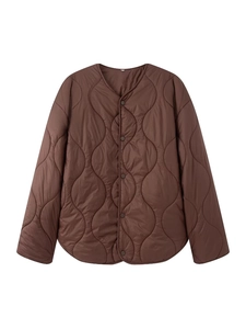 Women's brown wave quilted crewneck jacket with snap buttons and curved hem