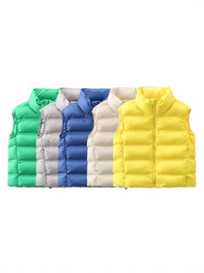 Gilet sans manches léger à col montant pour femme en vert, gris, bleu, beige et jaune