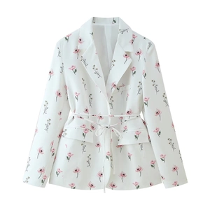 Detail eines Blumen-Blazers mit Reverskragen und Kordelzug an der Taille für Damen