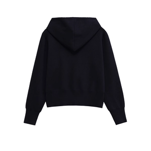 Vue arrière d'un sweat à capuche noir oversize avec poignets côtelés pour un look décontracté