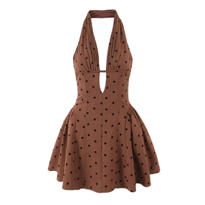 Robe dos nu marron vintage à pois noirs avec décolleté en V plongeant pour femmes
