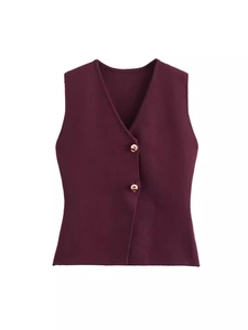 Gilet en maille bordeaux pour femme avec col en V et boutons dorés décoratifs coupe ajustée