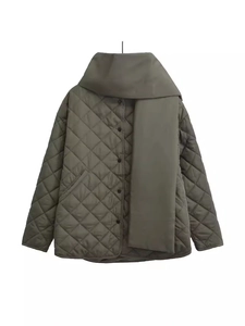 Veste matelassée vert olive avec écharpe assortie et boutons-pression pour femme