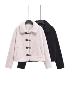 Women's faux shearling fleece short jackets with lapels in cream and black colors