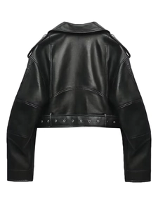 Vue arrière du blouson perfecto noir en similicuir pour femme avec ceinture à la taille