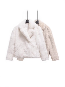 Women's Faux Fur Coat Lapel Solid Color Long Sleeve Hidden Buckle Warm Short Jacket Winter Streetwear Fluffy Outerwear