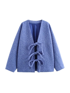 Giacca blu navy effetto lana con tre fiocchi frontali e silhouette senza collo alla moda