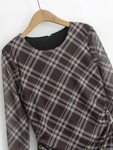 Mini robe de printemps en mesh à carreaux pour femmes avec manches longues et fronces