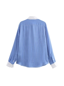 Chemise rayée bleue et blanche pour femmes avec col et poignets blancs contrastants