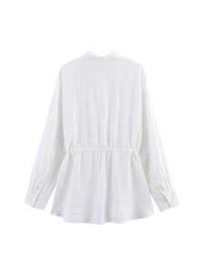 Chemise blanche minimaliste à manches longues avec col montant et taille ajustée