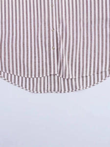 Chemise classique à manches longues rayée marron avec ourlet arrondi et boutons
