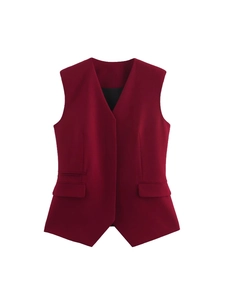 Ensemble gilet cintré bordeaux et pantalon évasé pour femme avec col en V profond