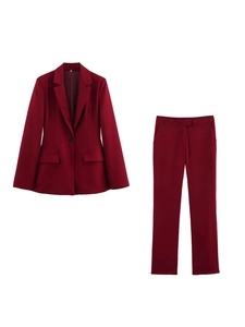Elegant women's burgundy two-piece suit set featuring a lapel blazer and straight trousers