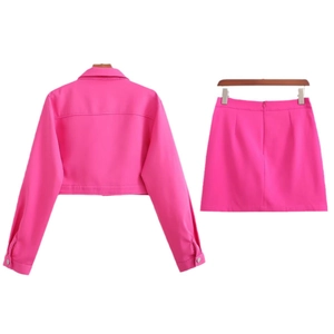 Ensemble Y2K fuchsia deux pièces avec veste courte à manches longues et mini-jupe ligne A