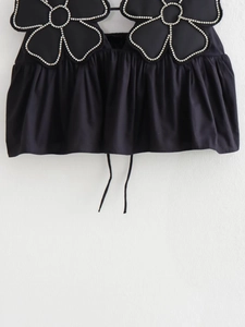 Y2K Schwarzes Crop Top mit Strassblumen-Applikation und gerafften Details