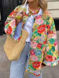 Veste matelassée à fleurs style Y2K avec manches trompette pour un look tendance