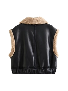 Vue détaillée du gilet vintage Y2K en similicuir noir avec bordure en peau de mouton