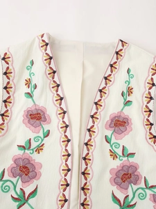 Floral embroidered waistcoat featuring vintage contrast colors and sleeveless short design
