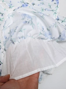 Floral print tiered dress with V-neck, white lace trim and breathable inner lining details