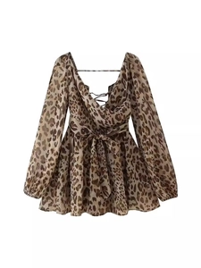 Robe courte léopard chic avec manches lanternes et décolleté en V avec ceinture nouée