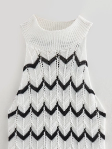 Sleeveless knit tank top for women featuring white and black chevron zigzag pattern