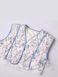 Quilted floral cotton vest with blue patterns and lace hem for summer casual street style