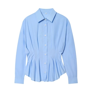 Chemise bleue à manches longues avec col à revers et détails de taille plissée élégante