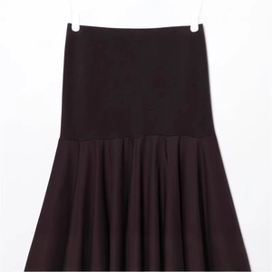 Western-style slim-fit dark brown batwing sleeve pleated maxi dress with high waist design