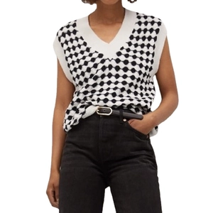 Women V-neck sleeveless knitted vest featuring classic black and white checkered pattern