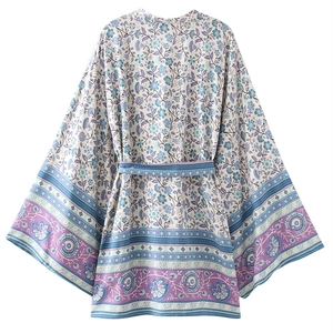 Robe kimono bohème pour femme à col en V, imprimé floral, glands et motifs ethniques