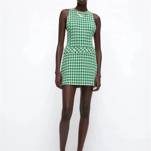 Abito Mini in Tweed Senza Maniche da Donna a Quadri Girocollo Bottoni Dorati Elegante Stile Western Streetwear Festa Verde Bianco