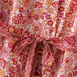 Abito lungo kimono in cotone con stampa floreale boho e cintura a fiocco in vita
