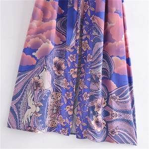 Robe longue kimono taille haute pour femmes avec imprimé floral et portrait artistique