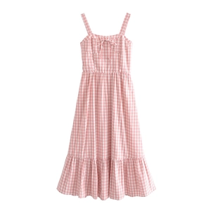 Robe vintage à carreaux rose et blanc avec nœuds papillon et ourlet à volants