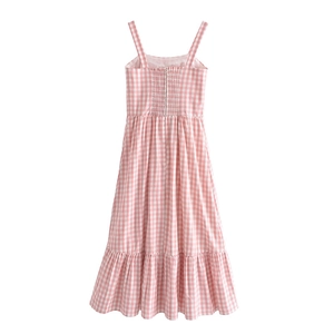 Robe vichy rose vintage style français avec dos froncé et ourlet à volants