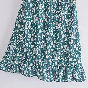 Robe d'été vintage à fleurs avec ourlet à volants et taille haute en vert foncé