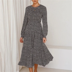 Women Elegant Floral Print Round Neck Long Sleeve Maxi Dress French Retro Smocking Tiered Cake Skirt Summer Party Dress