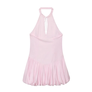 Robe courte rose à dos nu avec ouverture goutte d'eau et ourlet boule tendance