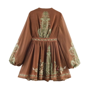 Vintage paisley print V-neck long sleeve maxi dress with ethnic floral patterns and belt