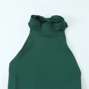 Robe midi dos nu vert foncé avec col montant élégant et détail de nœud à l'arrière