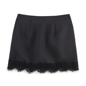 Mini-jupe noire pour femme avec ourlet en dentelle de cils et silhouette trapèze