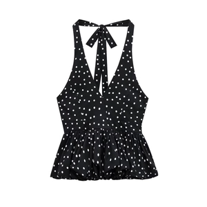 Detail von Polka-Dot-Halterneck-Top mit tiefem V-Ausschnitt und verstellbarem Band