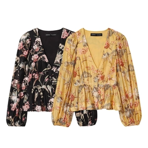 Floral print V-neck long sleeve blouse set in black and yellow colors with buttons