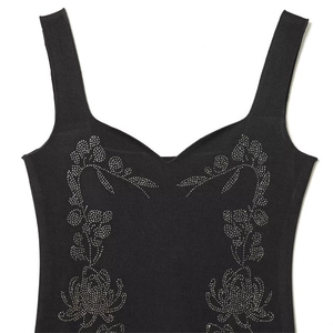 Robe midi moulante noire sans manches avec décolleté en cœur et strass floraux brillants