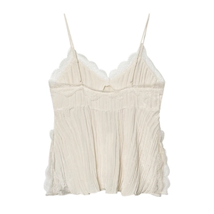 Elegantes elfenbeinfarbenes Plissee-Camisole mit Spitze und verstellbaren Trägern
