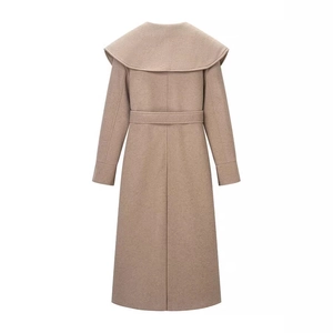 Manteau long en laine camel avec large col marin et ceinture ajustable à la taille